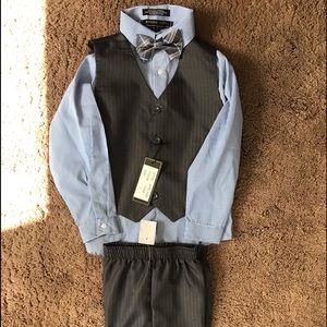 New size 7 Andrew Fezza suit